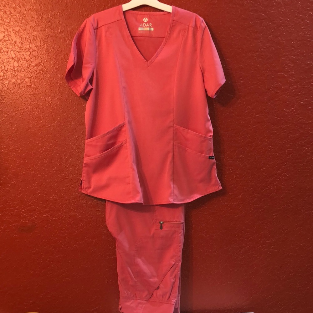 Adar Coral Professional Scrub Set - Picture 4 of 9